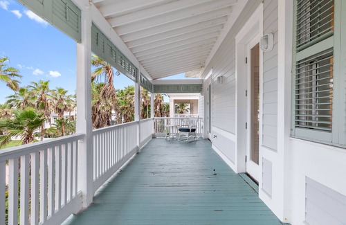 The Shores Casa | Palm House - Private Beachfront House 3 Bedroom Home by RedAwning