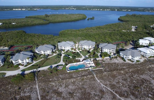 Palm Island Casa | Palm Island 2 Bedroom Superior Villa by RedAwning