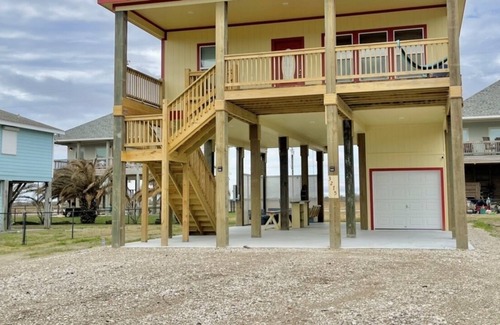 Port Bolivar Casa | Palm Paradise 3 Bedroom Home by Redawning