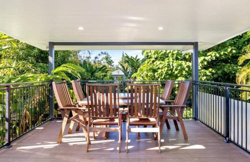 Manunda Casa | 'Palm Paradise' Garden Getaway near Cairns