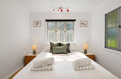 Manunda Casa | 'Palm Paradise' Garden Getaway near Cairns