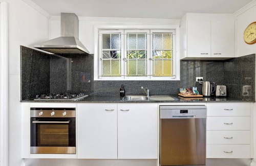 Manunda Casa | Palm Paradise Garden Getaway near Cairns