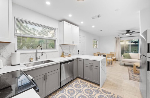 Melaleuca Gardens Apartamento | Palm Paradise Oasis
