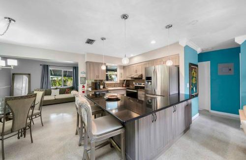 North Corals Casa | Palm Paradise-Seaside Home w Heated Saltwater Pool