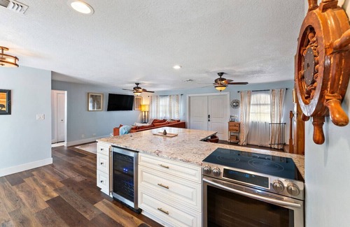 Florida North Atlantic Coast Casa | Palm Paradise Retreat