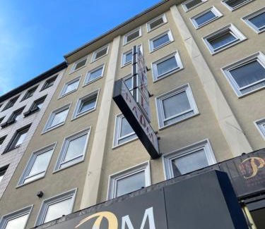 Stadtmitte Hotel | Palm Premium Hotel & Apartments