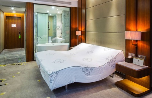 Zhuhai Gongbei Hotel | Palm Spring Hotel
