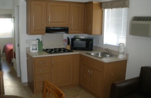 Palm Desert Complejo | Palm Springs Camping Resort Cottage 1