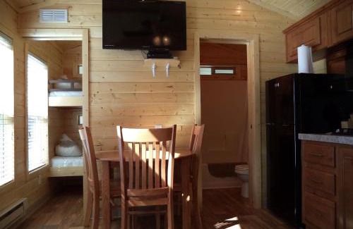Palm Desert Complejo | Palm Springs Camping Resort Cabin 3