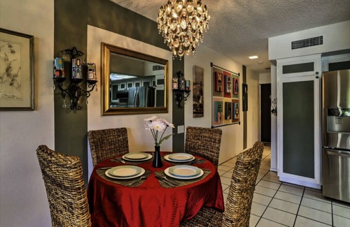 Twin Palms Condominio | Palm Springs Charming Ground Floor Condo by the pool