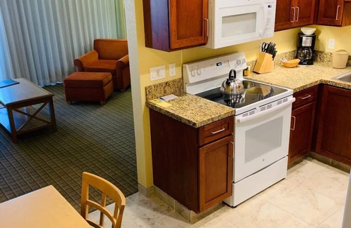 Little Tuscany Condominio | Condominio de dos dormitorios en Palm Springs ubicado cerca de Old Las Palmas
