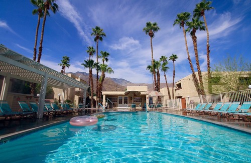 Little Tuscany Condominio | Condominio de dos dormitorios en Palm Springs ubicado cerca de Old Las Palmas