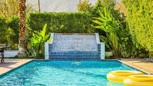 Racquet Club West Casa | Palm Springs Villa for 12, Pool, Casita, Game Room