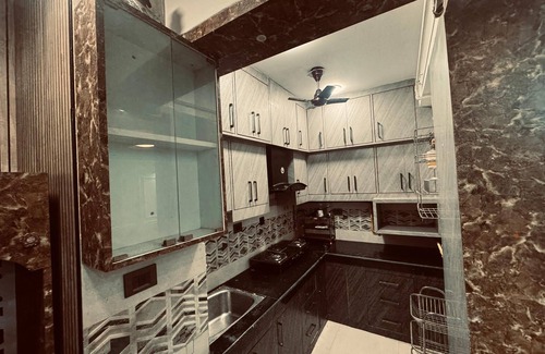 Ghaziabad Apartamento | Palm Stays: 2BHK Fully furnished Apartment In Raj Nagar Extension Ghaziabad
