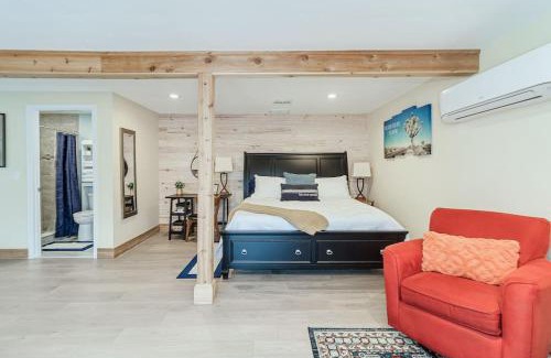 Lakeland Casa | Palm Studio Apartment near Lake Hollingworth