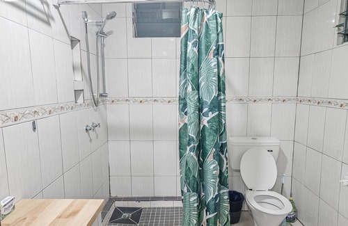 Apia Casa | Palm Studio+Extra Bdrm, Lelata | Free-Wifi, Aircon, Netflix