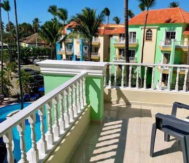 El Cortecito Apartamento | Palm Suites E-6-two-level apartment with a view of the pool