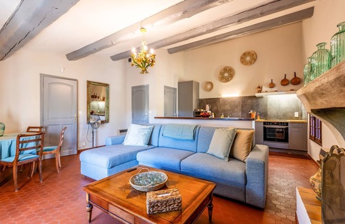 Taradeau Chalet De Esquí | Palm tree cottage with pool in Taradeau
