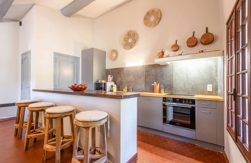 Taradeau Chalet De Esquí | Palm tree cottage with pool in Taradeau