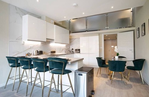 London Borough of Bromley Apartamento | Palm Tree House | Birds of Feather