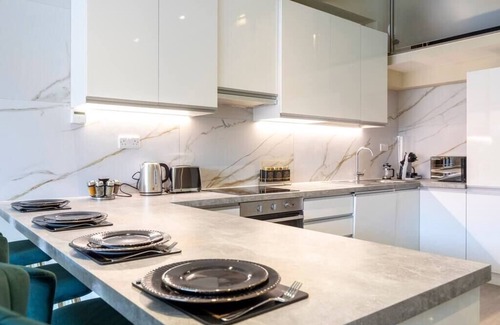 London Borough of Bromley Apartamento | Palm Tree House | Birds of Feather