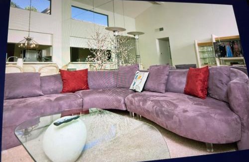 Palm Desert Casa | Palm Valley Country Club, Pickleball, Tennis, Gym, Clubhouse, Swimming Pools, Lux, Spac 2 Bdrms Den 2 Ba