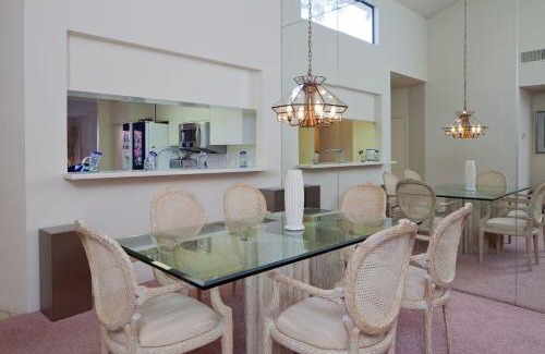 Palm Desert Casa | Palm Valley Country Club, Pickleball, Tennis, Gym, Clubhouse, Swimming Pools, Lux, Spac 2 Bdrms Den 2 Ba