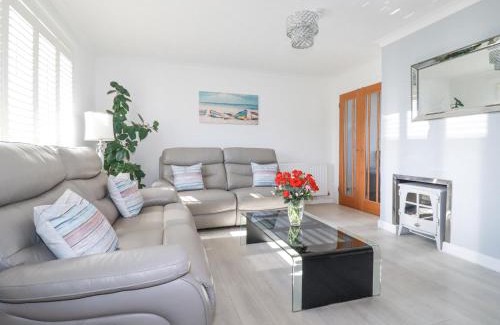 Holywell Casa | Palm View