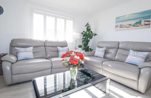 Holywell Casa | Palm View