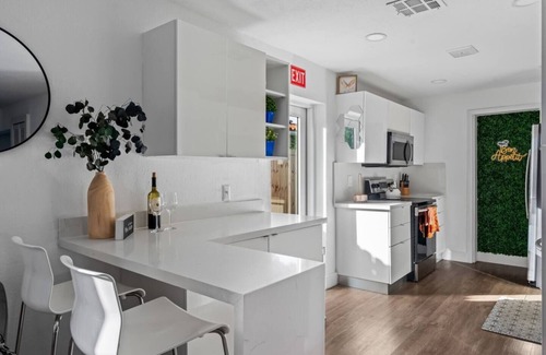 Central Business District Casa | Palm Vista House – Your South Florida Work Hard Play Hard Retreat!
