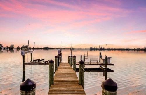 Bradenton Casa | Palma Sola Bay House! Private Dock, Heated Pool & Spa, Game Room & More!