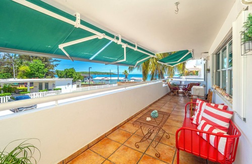 Cabezas Apartamento | PALMA VISTA BEACHFRONT 3-bedroom Apartment with AC and WiFi in lovely Fajardo