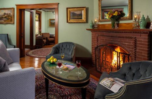 Falmouth Cama Y Desayuno | Palmer House Inn