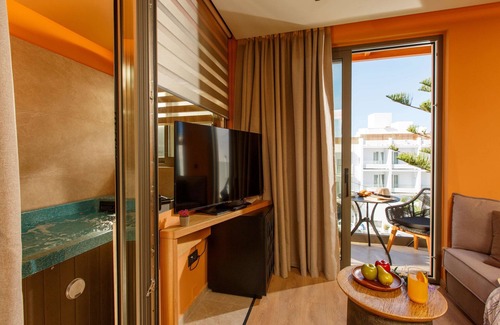 Limenas Chersonisou Hotel | Palmera Beach - Adults Only