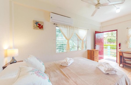 Cayo Corker Hotel | Palmetto#1 @ Island Cabanas