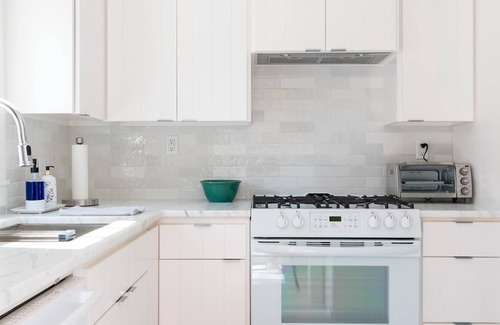 Fairhope Casa | Palmetto Bungalow - Quaint, original Fairhope cottage close to town.