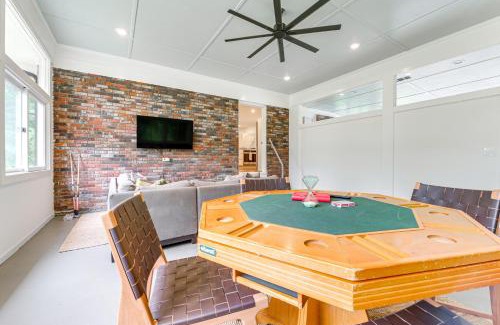 Palmetto Casa | Palmetto Cottage with Fire Pit, Game Table and More!