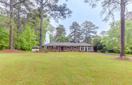 Palmetto Casa | Palmetto Cottage with Fire Pit, Game Table and More!