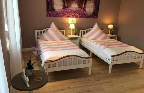 Hilbringen Apartamento | Palminas Ferienwohnung OG