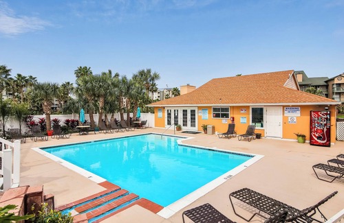 Galveston Condominio | Palms at Cove View 806 - Bougie Beach Bungalow