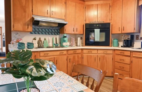 Covington Cama Y Desayuno | “Palms & Paradise” The perfect vacation home 🌴