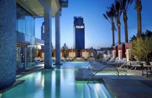 Las Vegas Apartamento | Palms Place - Vegas Strip Views!