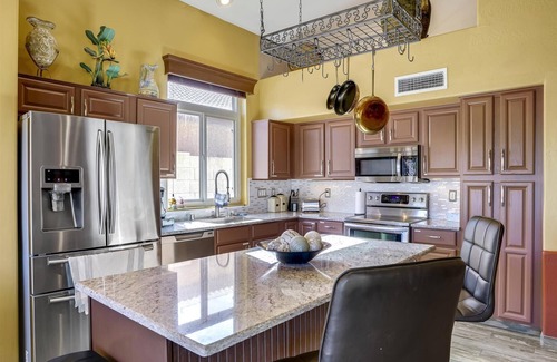 Palm Valley Casa | PALMVALLEY - A MINUTOS DE GOODYEAR Y CAMELBACK BALL PARKS / 4BRM / PISCINA CLIMATIZADA / TINA CALIENTE