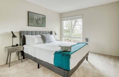 Palo Alto Apartamento | Palo Alto 2BR w/ Pool, Spa, and More