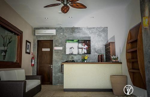 Bahía de la Academia Hotel | Palo Santo Galápagos Hotel
