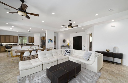 Desert Club Estates Casa | Paloma Paradise / Close to Festivals / Private Pool / Beautiful home in LQ Cove