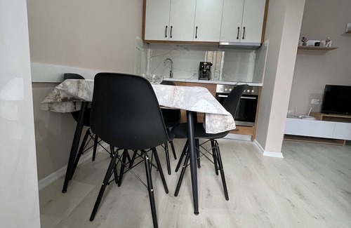 Sheqi i Vogel Apartamento | PamiHouse apartment in the beautiful district of Fier, WIFI and free parking