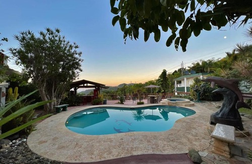 Lomas Casa | Pancho's Paradise - Rainforest Guesthouse with Pool, Gazebo and View