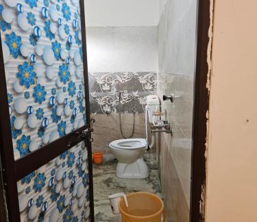 Deoghar Casa | Pandit Devki Nandan Dharamsala & Guest House