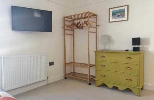 Newlyn Casa | Pandora a Lovely Seaside Cottage in Newlyn sleeps 4